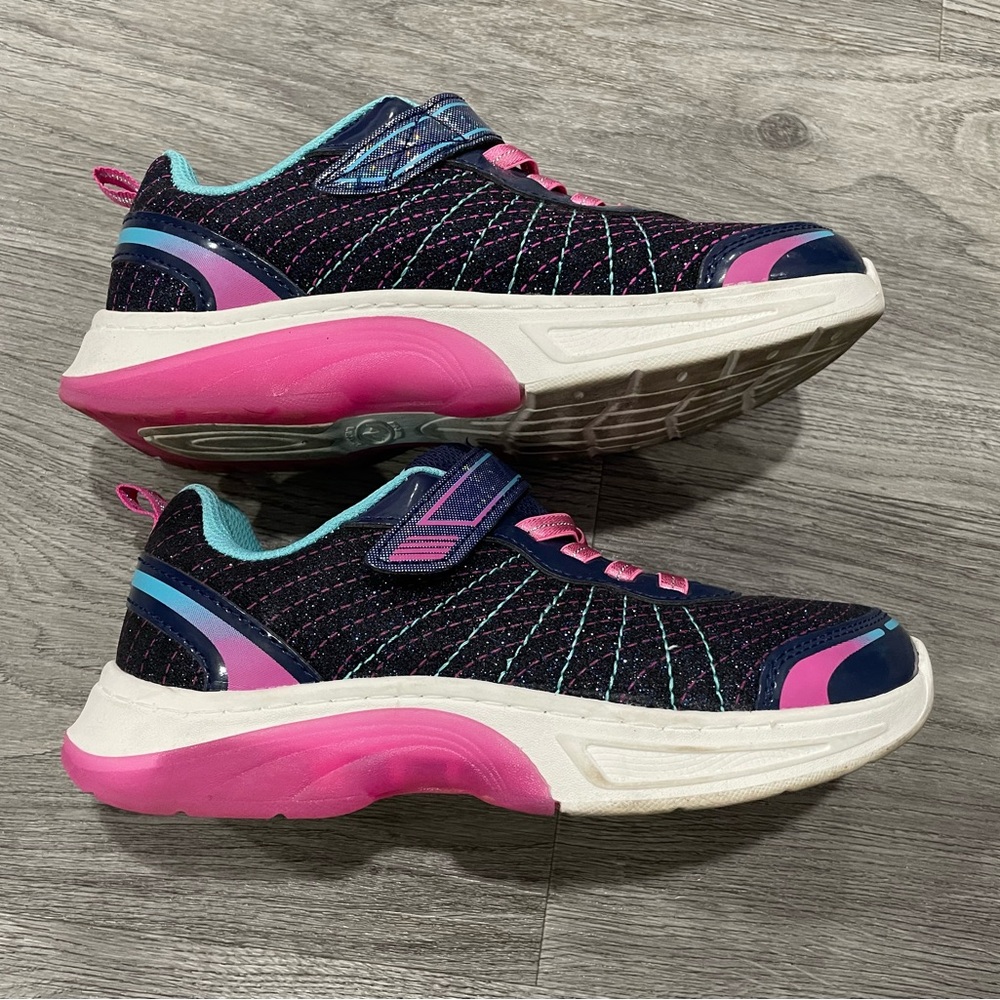 Girls size 3 shoes